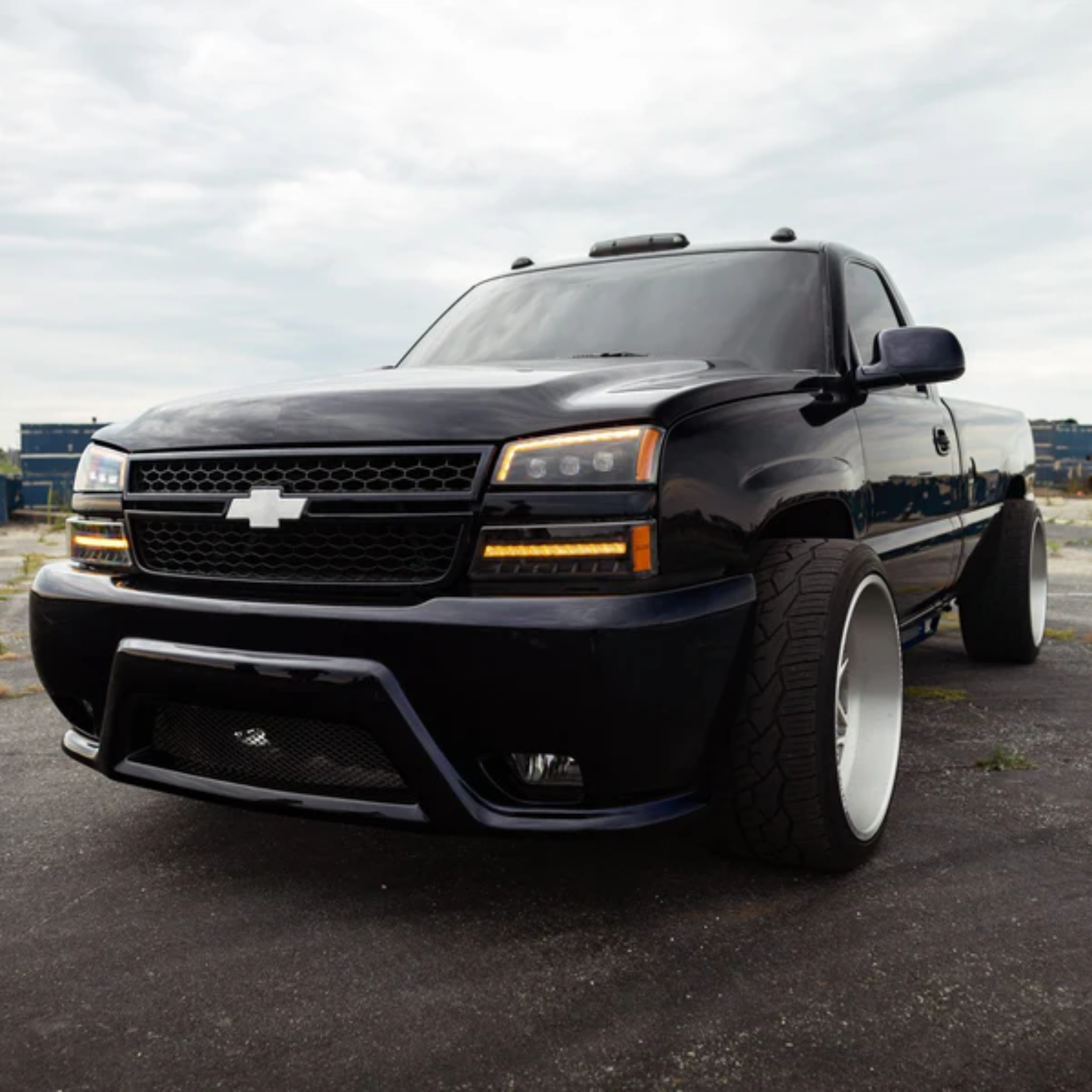 Chevrolet Silverado (2003-2006) / Avalanche (2002-2006) (without body cladding) NOVA-Series LED Projector Multicolor Headlights